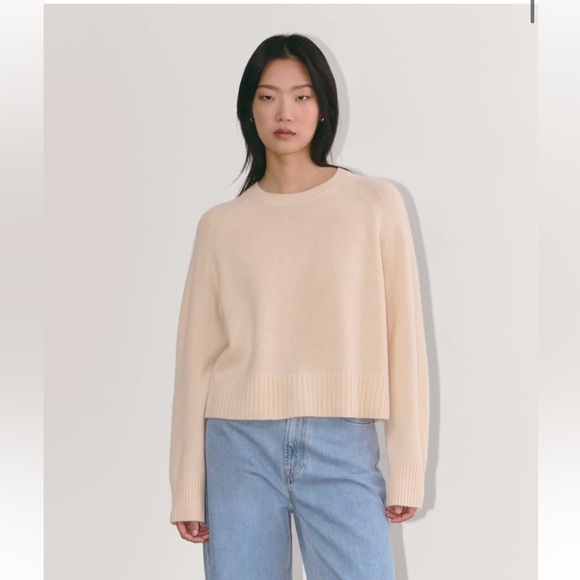 Everlane Sweaters - Everlane boxy cashmere sweater cream